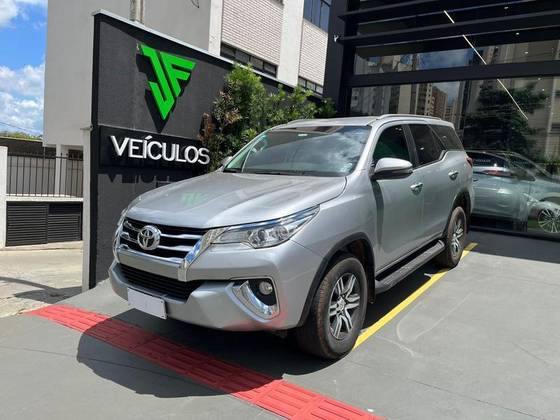 TOYOTA HILUX 2.7 SR 4X2 CD 16V FLEX 4P AUTOMÁTICO